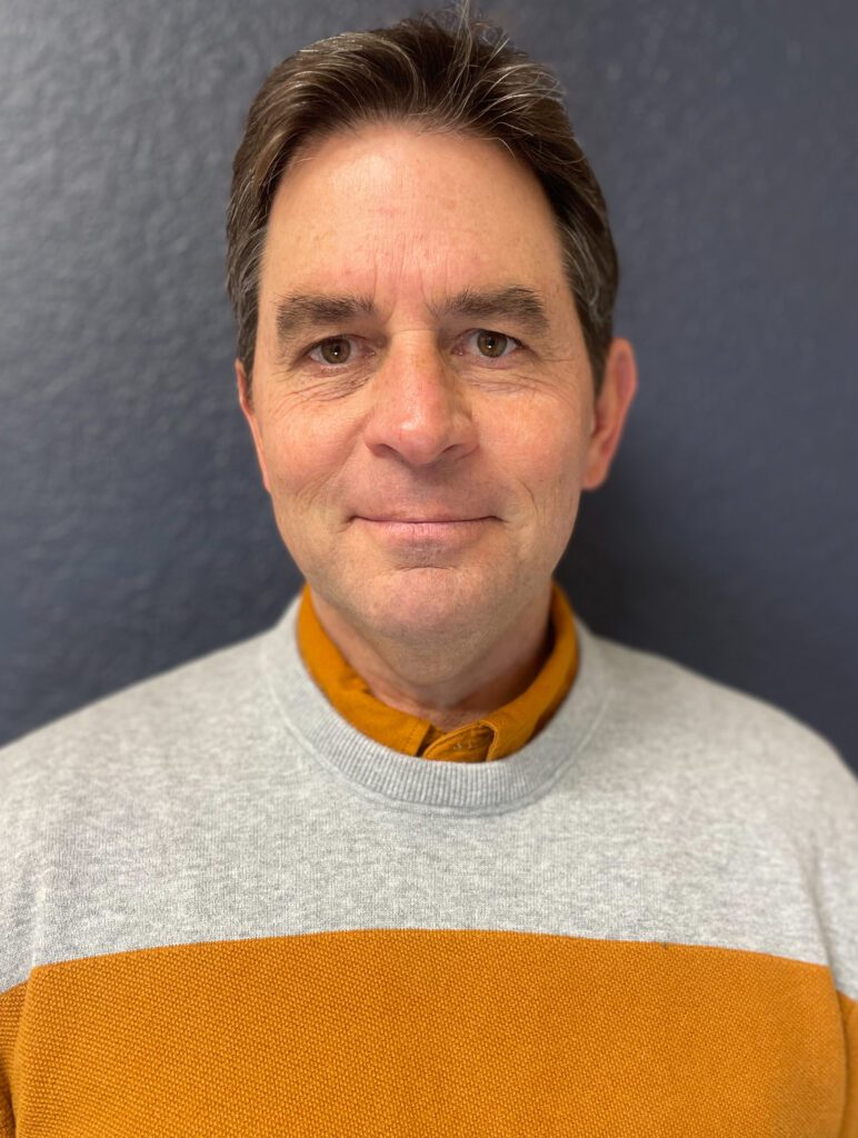 Headshot photo of Ross E. Peabody